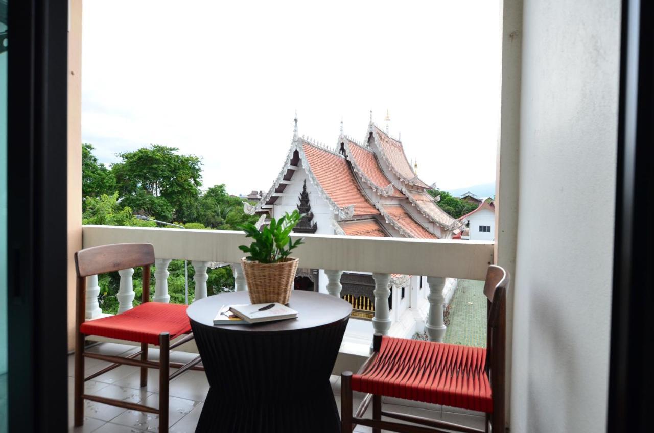 Fav Inn Town Chiang Mai Exterior photo